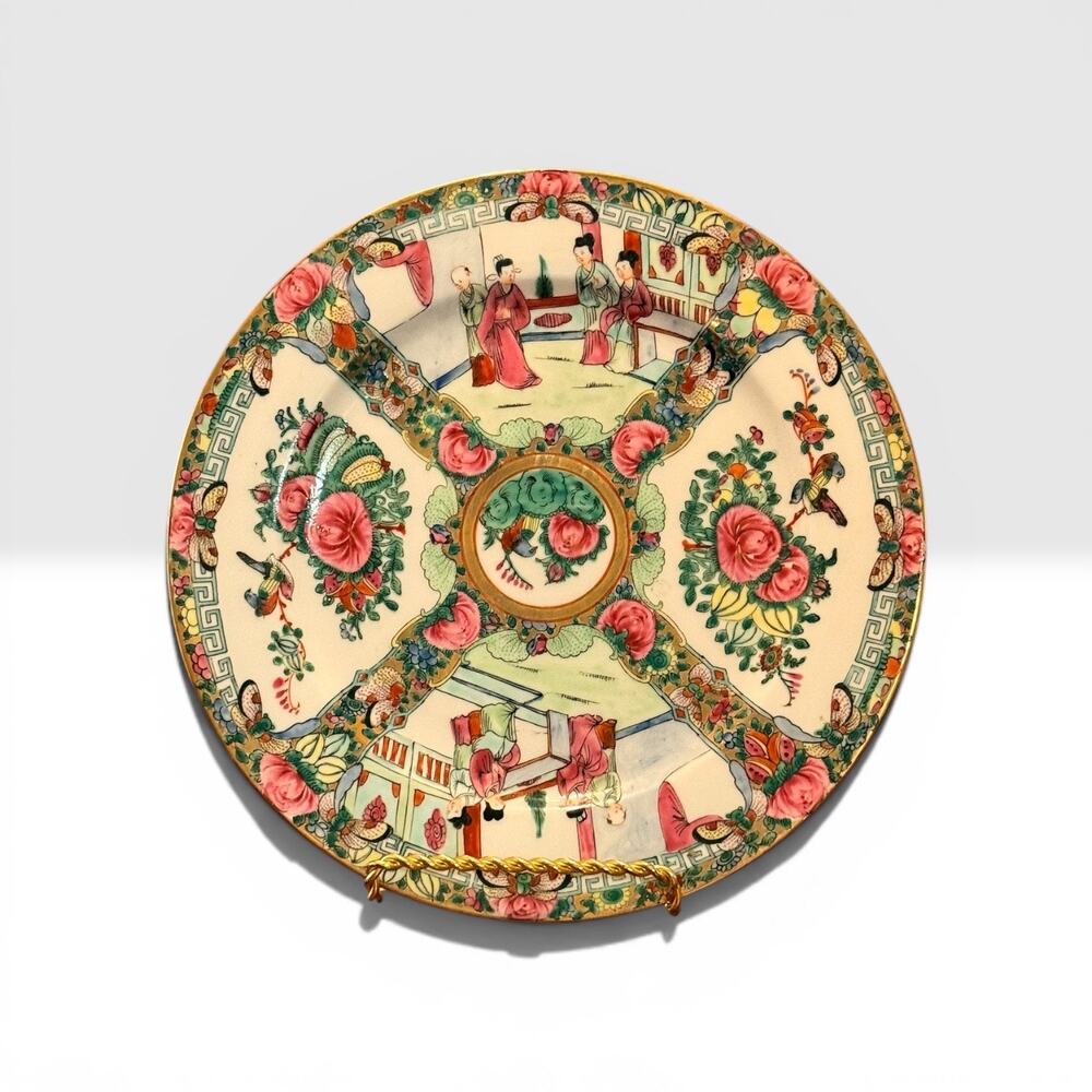 Vintage Chinese Rose Medallion 10” Porcelain Plate